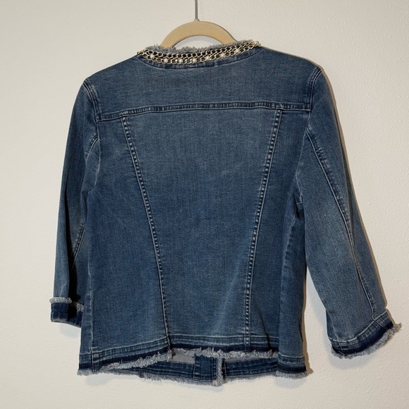 Chico’s Denim Jacket Balzer with Chain and Pearl Accent Details Size 1 Small - Picture 7 of 9